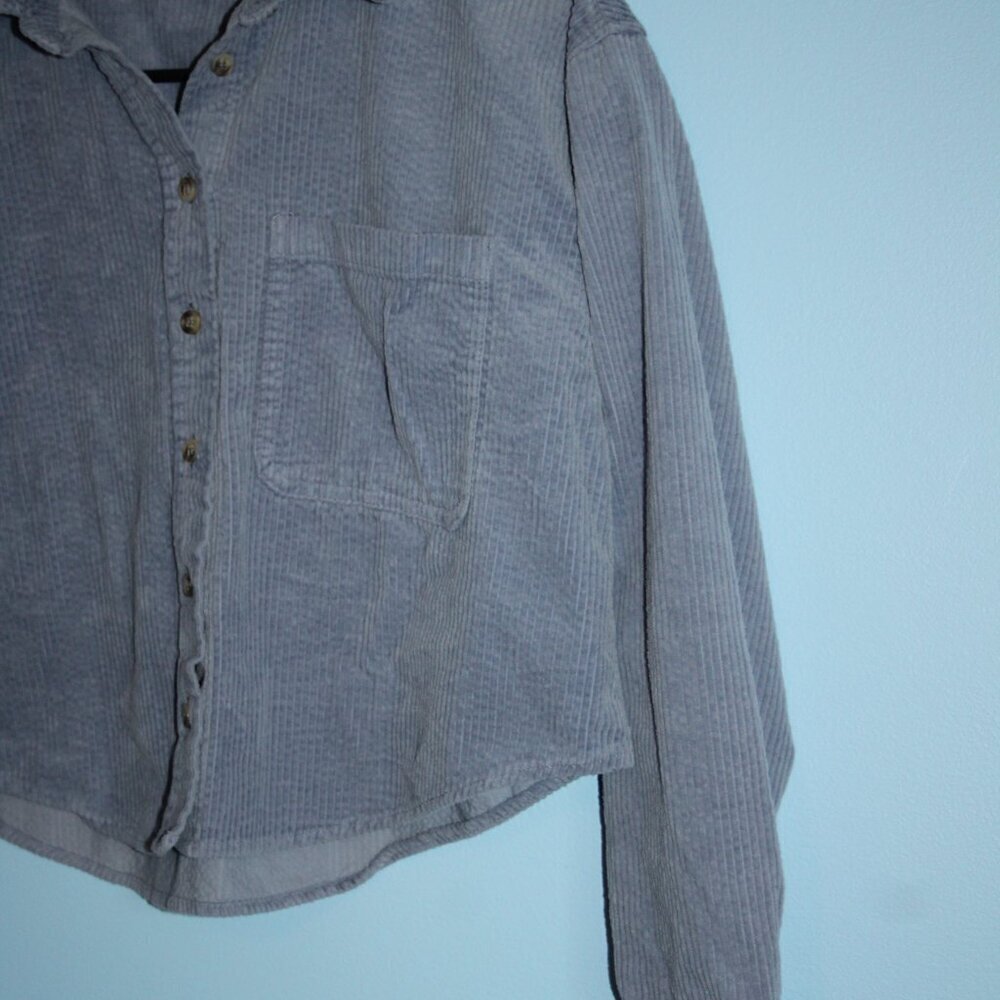 Forever 21 Cropped Blue Wide Rail Corduroy Button Up Shirt 100% Cotton Sz Small - Picture 3 of 15